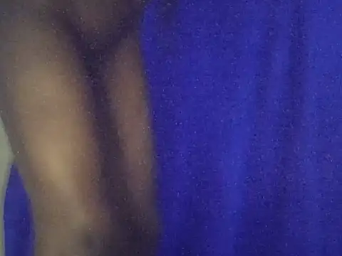 sweet love00 online show from November 17, 2025, 2:28 am