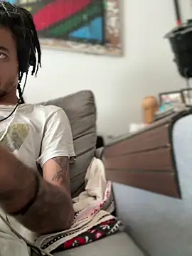 Snapshot of hotcamboy420 chatting on March 20, 2025, 4:31 pm hotcamboy420 online show from March 20, 2025, 4:31 pm