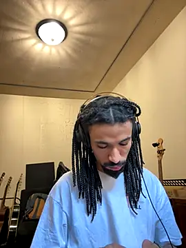 Snapshot of hotcamboy420 chatting on November 7, 2025, 7:58 pm hotcamboy420 online show from November 7, 2025, 7:58 pm