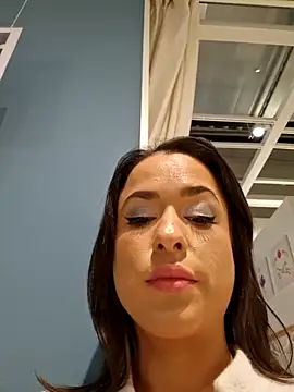 Snapshot of LydiaMaus96 chatting on November 18, 2025, 2:54 pm LydiaMaus96 online show from November 18, 2025, 2:54 pm