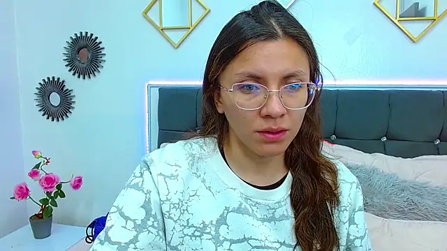 Snapshot of karlamorris_ chatting on March 9, 2025, 2:32 pm karlamorris online show from March 9, 2025, 2:32 pm