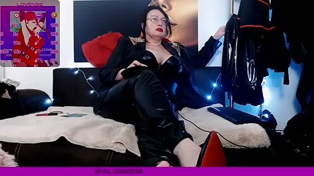 Snapshot of NannaGlossa chatting on September 29, 2025, 8:19 am NannaGlossa online show from September 29, 2025, 8:19 am