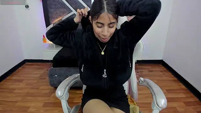 Snapshot of lunitaa18 chatting on February 26, 2025, 10:31 pm lunitaa18 online show from February 26, 2025, 10:31 pm