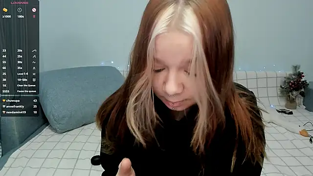 Snapshot of crystal_lilith chatting on December 4, 2024, 10:41 pm crystal lilith online show from December 4, 2024, 10:41 pm
