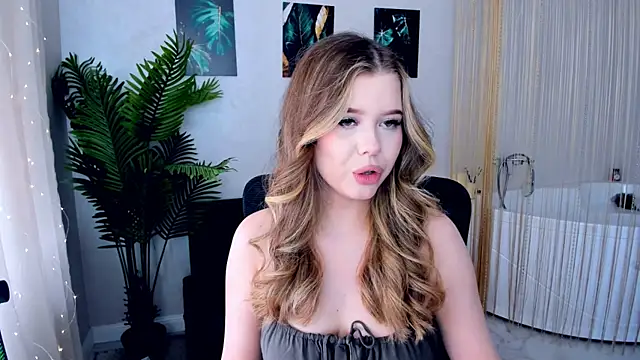 FollowLovee online show from February 16, 2025, 11:38 am