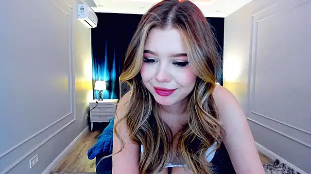 FollowLovee online show from February 22, 2025, 9:48 pm