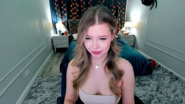 FollowLovee online show from October 24, 2025, 8:05 pm