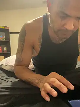 Houstonslong1 online show from November 22, 2025, 5:06 am