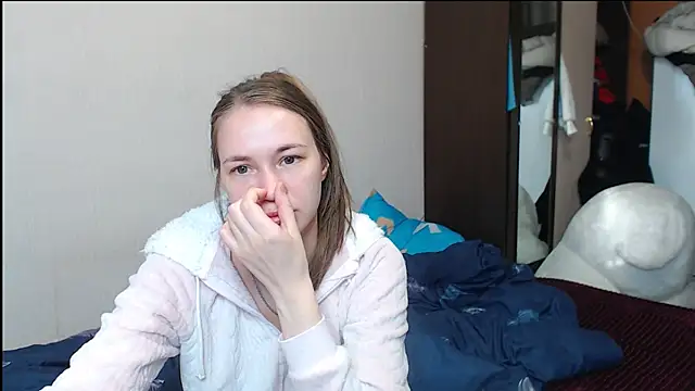 leila bambi  online show from February 22, 2025, 5:23 am