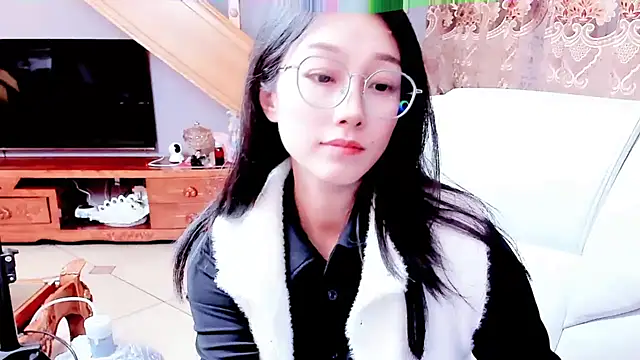 NIAN-er online show from January 1, 2025, 8:58 pm