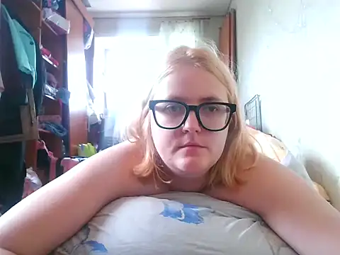 DesireMelissa online show from October 3, 2025, 10:56 am