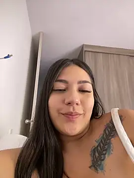 Snapshot of Latina_vanessa chatting on February 16, 2025, 11:16 pm Latina vanessa online show from February 16, 2025, 11:16 pm