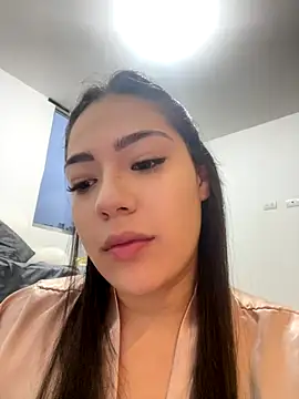 Snapshot of Latina_vanessa chatting on October 14, 2025, 10:54 pm Latina vanessa online show from October 14, 2025, 10:54 pm