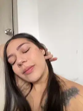 Snapshot of Latina_vanessa chatting on November 15, 2025, 3:30 pm Latina vanessa online show from November 15, 2025, 3:30 pm