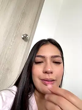 Snapshot of Latina_vanessa chatting on November 16, 2025, 4:34 pm Latina vanessa online show from November 16, 2025, 4:34 pm