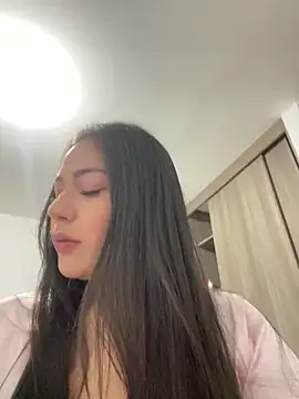 Snapshot of Latina_vanessa chatting on November 24, 2025, 11:37 pm Latina vanessa online show from November 24, 2025, 11:37 pm