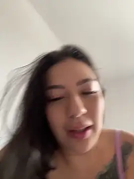 Snapshot of Latina_vanessa chatting on November 27, 2025, 1:02 pm Latina vanessa online show from November 27, 2025, 1:02 pm