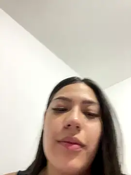 Snapshot of Latina_vanessa chatting on December 4, 2025, 2:21 am Latina vanessa online show from December 4, 2025, 2:21 am