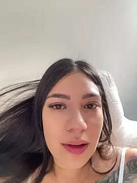 Snapshot of Latina_vanessa chatting on December 14, 2025, 9:41 pm Latina vanessa online show from December 14, 2025, 9:41 pm