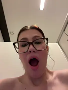 RinaCat online show from February 27, 2025, 8:39 am