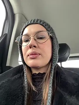 RinaCat online show from November 8, 2025, 5:07 am