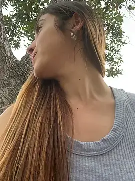 Snapshot of Nicol_Swift_ chatting on January 27, 2025, 6:31 pm Nicol Swift online show from January 27, 2025, 6:31 pm