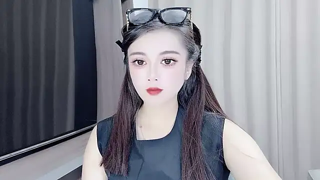 VIWVI online show from September 18, 2025, 3:41 am