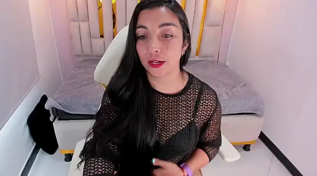 Snapshot of Karla_hernandez_ chatting on March 5, 2025, 5:29 pm Karla hernandez online show from March 5, 2025, 5:29 pm