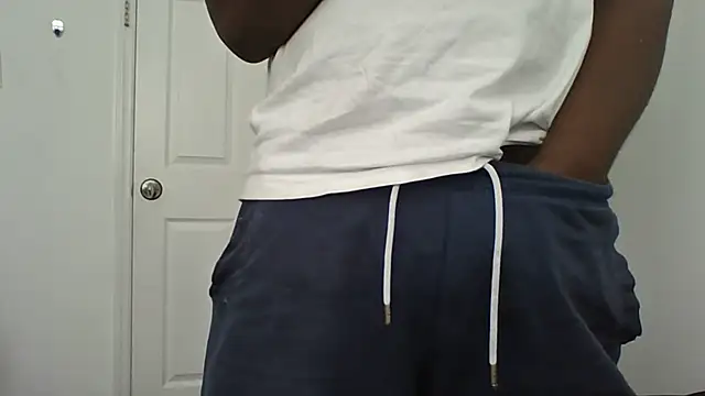 Snapshot of ThatDickSexy2 chatting on September 19, 2025, 7:03 pm ThatDickSexy2 online show from September 19, 2025, 7:03 pm