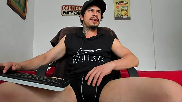 TristanWoods online show from December 21, 2024, 6:34 pm