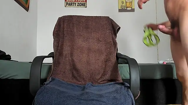 TristanWoods online show from February 6, 2025, 4:58 pm