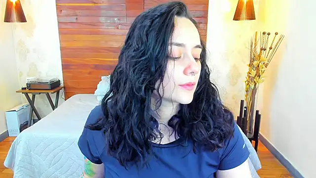 Snapshot of KatherineBond chatting on January 10, 2025, 10:15 pm KatherineBond online show from January 10, 2025, 10:15 pm