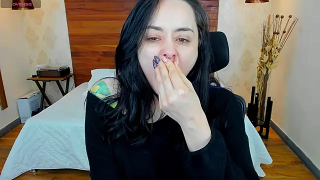 Snapshot of KatherineBond chatting on January 18, 2025, 1:41 am KatherineBond online show from January 18, 2025, 1:41 am