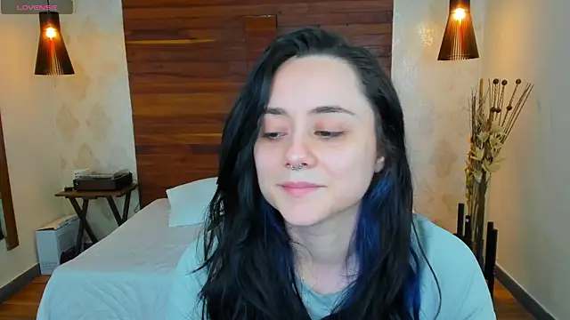 Snapshot of KatherineBond chatting on January 20, 2025, 10:37 pm KatherineBond online show from January 20, 2025, 10:37 pm