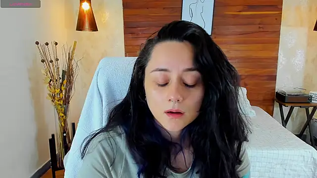 Snapshot of KatherineBond chatting on February 20, 2025, 9:20 pm KatherineBond online show from February 20, 2025, 9:20 pm