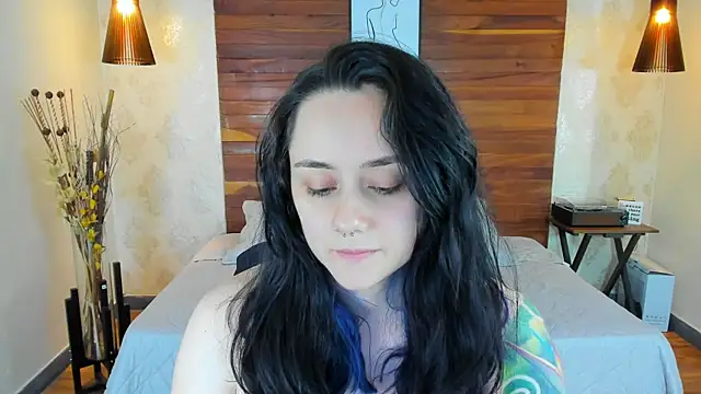 Snapshot of KatherineBond chatting on March 13, 2025, 8:22 pm KatherineBond online show from March 13, 2025, 8:22 pm