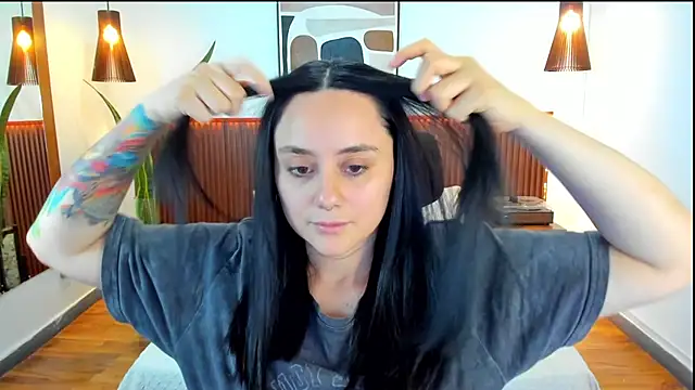 Snapshot of KatherineBond chatting on September 18, 2025, 8:55 pm KatherineBond online show from September 18, 2025, 8:55 pm