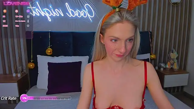 Emilly Hart online show from December 30, 2024, 3:35 pm