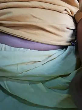 Snapshot of Priya_Bong chatting on October 4, 2025, 2:09 am Priya Bong online show from October 4, 2025, 2:09 am