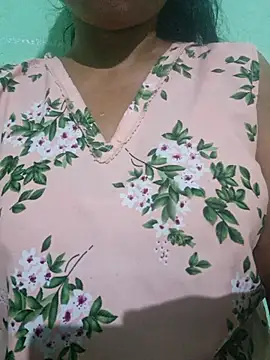 Snapshot of Priya_Bong chatting on October 4, 2025, 3:43 pm Priya Bong online show from October 4, 2025, 3:43 pm