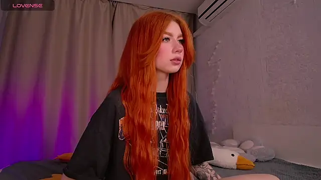 Snapshot of Evaa_Moonn_ chatting on March 9, 2025, 11:35 pm Evaa Moonn  online show from March 9, 2025, 11:35 pm