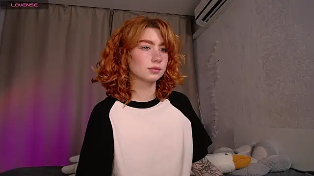 Snapshot of Evaa_Moonn_ chatting on October 13, 2025, 5:40 am Evaa Moonn  online show from October 13, 2025, 5:40 am