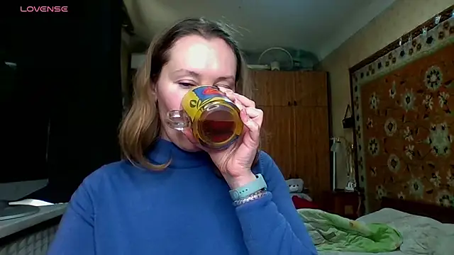 Snapshot of AnnaXLovers chatting on February 5, 2025, 12:38 pm AnnaXLovers online show from February 5, 2025, 12:38 pm