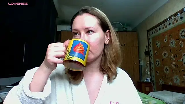 Snapshot of AnnaXLovers chatting on February 13, 2025, 8:59 am AnnaXLovers online show from February 13, 2025, 8:59 am