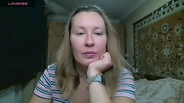 Snapshot of AnnaXLovers chatting on September 12, 2025, 8:58 am AnnaXLovers online show from September 12, 2025, 8:58 am