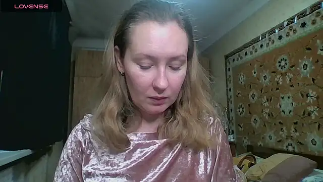 Snapshot of AnnaXLovers chatting on October 17, 2025, 9:56 am AnnaXLovers online show from October 17, 2025, 9:56 am