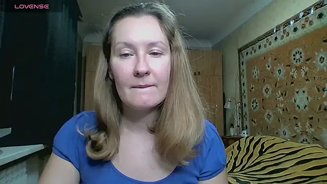 Snapshot of AnnaXLovers chatting on October 28, 2025, 3:25 pm AnnaXLovers online show from October 28, 2025, 3:25 pm