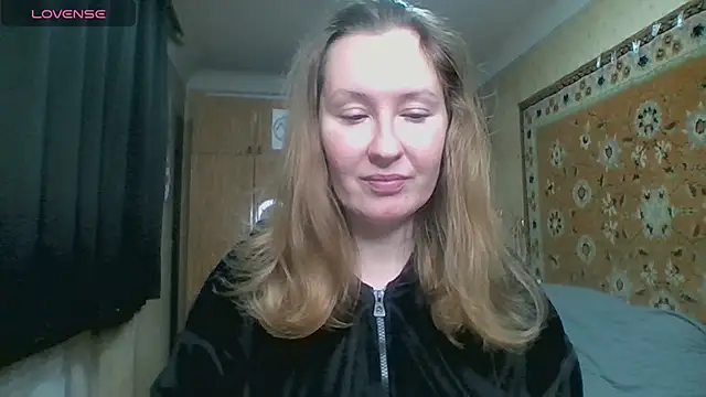 Snapshot of AnnaXLovers chatting on December 15, 2025, 2:54 pm AnnaXLovers online show from December 15, 2025, 2:54 pm