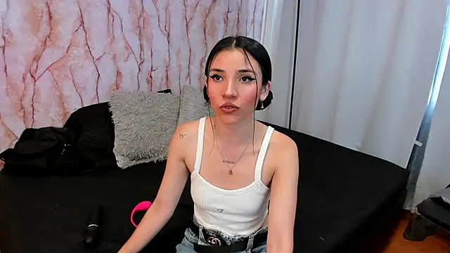 Snapshot of LILA_ELLIOT chatting on December 12, 2024, 8:53 pm LILA ELLIOT online show from December 12, 2024, 8:53 pm