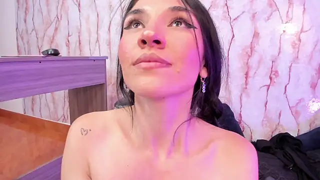 Snapshot of LILA_ELLIOT chatting on January 28, 2025, 11:07 pm LILA ELLIOT online show from January 28, 2025, 11:07 pm